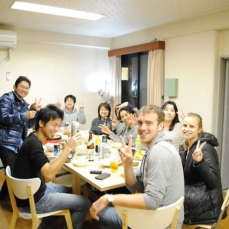 Guest House Hokorobi Fukuoka  Bagian luar foto