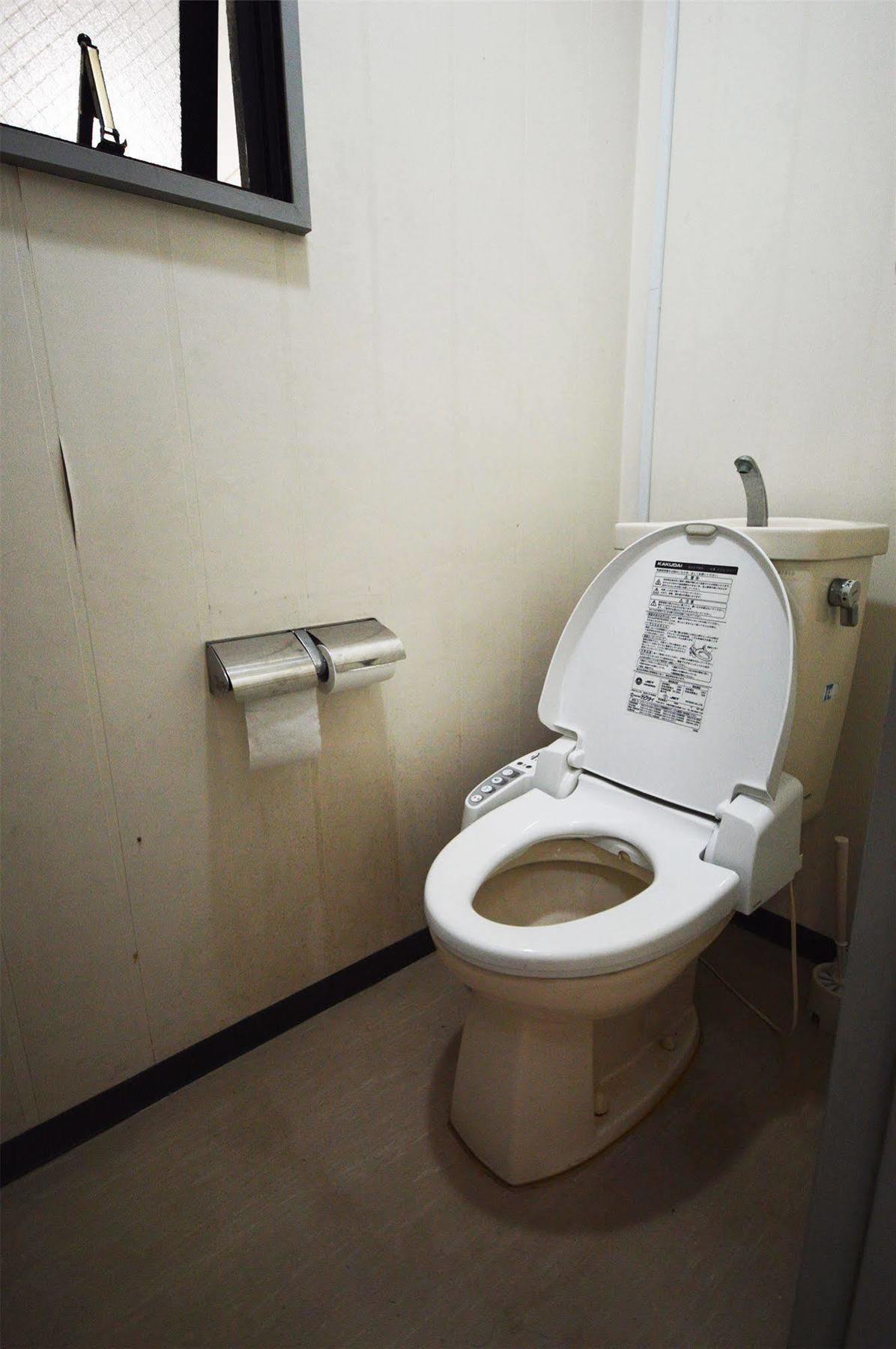 Guest House Hokorobi Fukuoka  Bagian luar foto