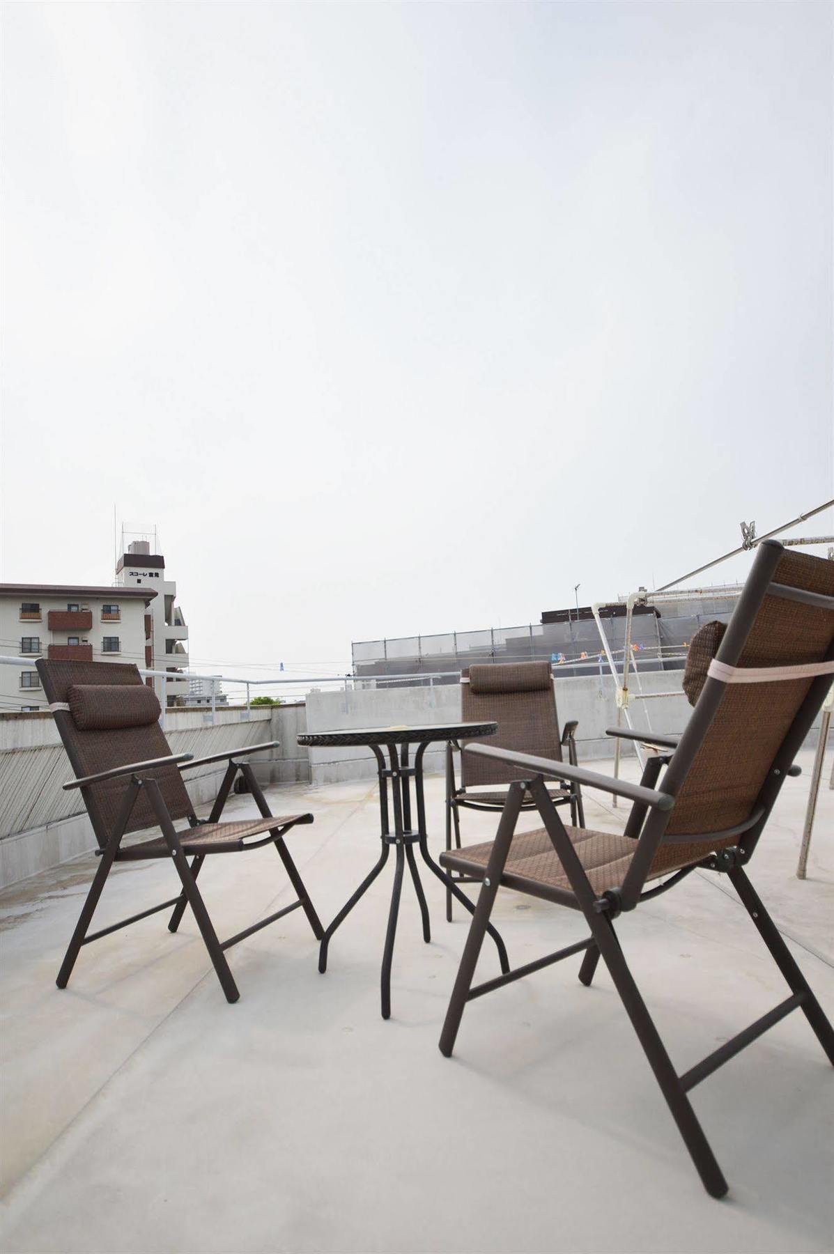 Guest House Hokorobi Fukuoka  Bagian luar foto