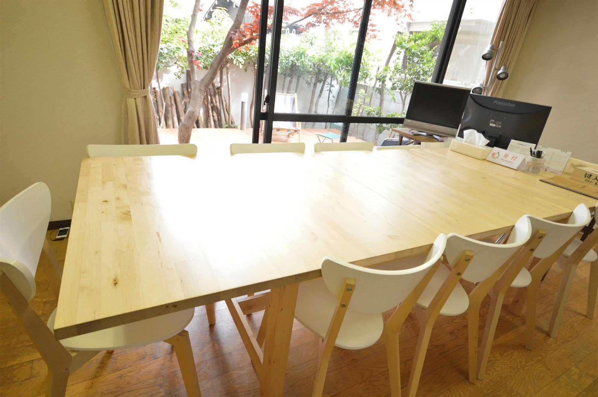 Guest House Hokorobi Fukuoka  Bagian luar foto