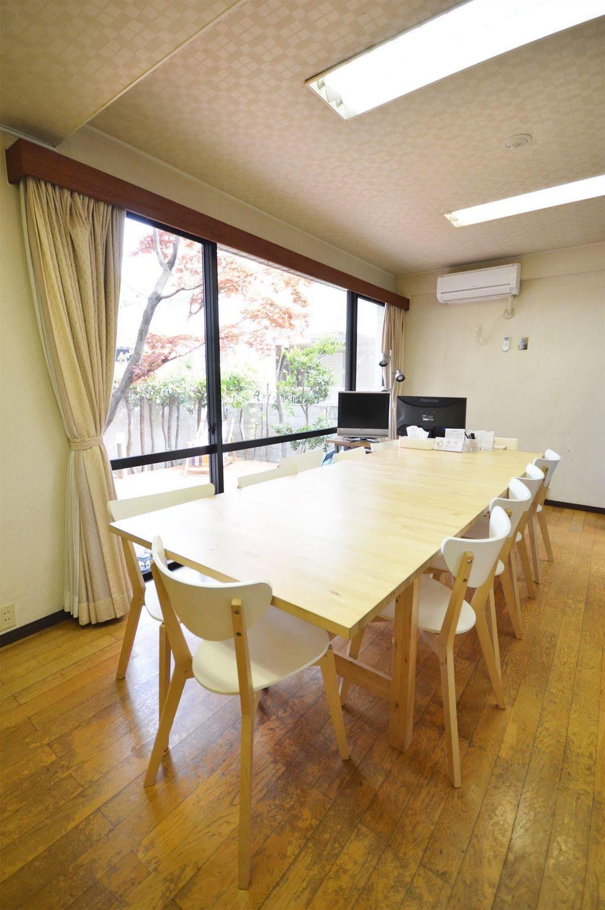 Guest House Hokorobi Fukuoka  Bagian luar foto